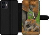 Bookcase Geschikt voor iPhone 12 Mini telefoonhoesje - Olifant - Dieren - Zand - Natuur - Met vakjes - Wallet case met magneetsluiting