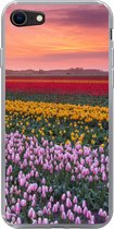 Geschikt voor iPhone 7 hoesje - Paarse tulpen in Nederland - Siliconen Telefoonhoesje