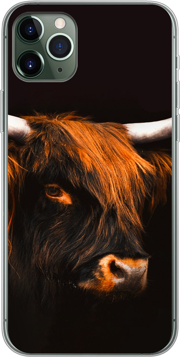 Telefoonhoesje Geschikt voor iPhone 11 Pro Max hoesje - Schotse hooglander - Zwart - Koe - Hoorn - Dieren - Siliconen Telefoonhoesje Telefoonhoesje
