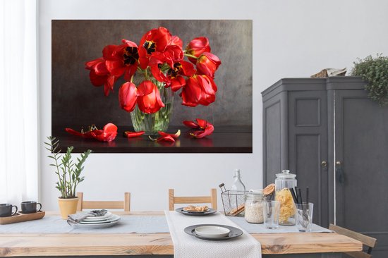 Poster Verwelkte en vervaagde rode tulpen - 180x120 cm XXL
