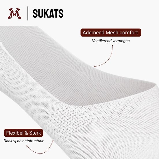 Sukats logo met een close-up van witte enkelsokken, met tekstballonnen die 'Ademend Mesh comfort' en 'Flexibel & Sterk' aangeven.
