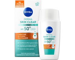 NIVEA Derma Skin Clear Dagelijkse Anti-UV Fluïde SPF50 - Matterend Effect - Dagcreme voor Vrouwen met Niacinamide - Acne Verzorging - 40ml