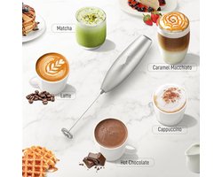 Famanu Melkopschuimer voor Koffie met Titanium Motor - Handheld Opschuimer Elektrische Klopper, Melkopschuimer, Mini Mixer & Koffie Blender Opschuimer voor Frappe, Latte, Matcha - Zilver