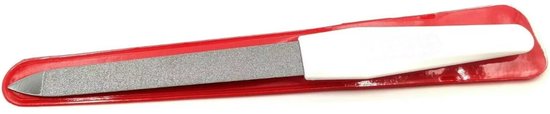 Een zilverkleurige metalen nagelvijl met wit handvat, in doorzichtige plastic verpakking.