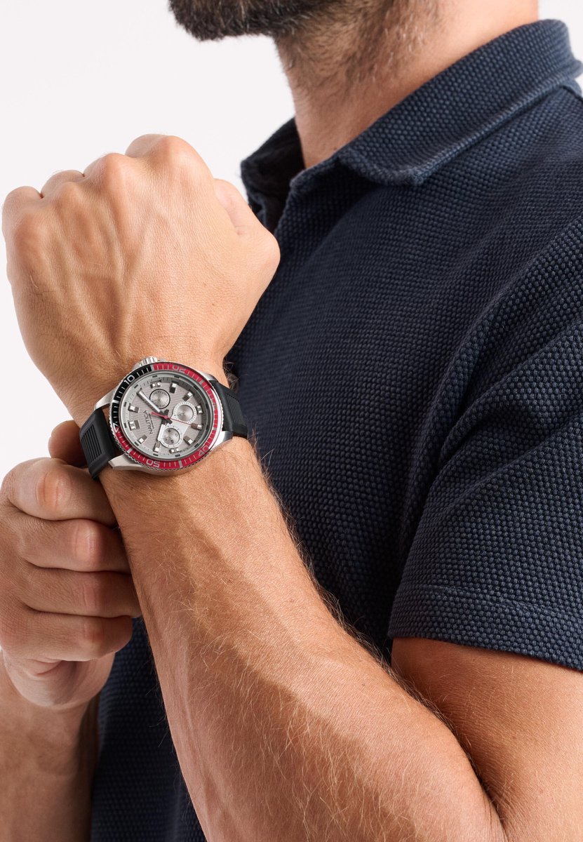 Nautica Nct Windrose Quartz Chronograaf Horloge Zwart Kast: 100% Roestvrij Staal. Armband: 100% Siliconen 46.5 NAPWRS503, NAPWRS504