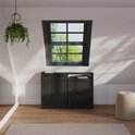 Donkergrijze landhuisstijl kast met 2 deuren en 2 laden, met antieke handgrepen.