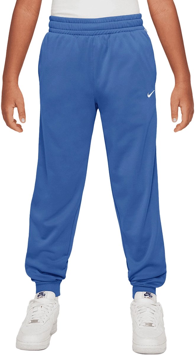 Nike sportswear club big kids’ dri-fit joggers in de kleur marine. Blauw