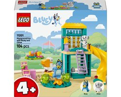foto van LEGO® Bluey: Bluey en Chloé in de Speeltuin Bouwset - 11201