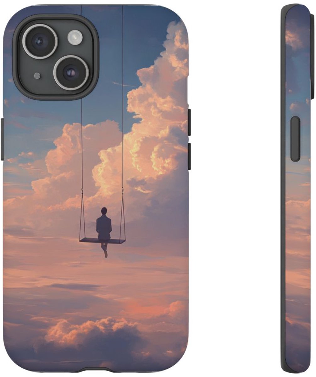 Persoon op Schommel in Bewolkte Lucht – Telefoonhoesje Geschikt voor iPhone 15
