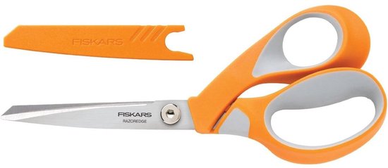 Oranje schaar met grijze Softgrip en beschermkap.
