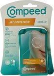 Compeed Anti-Spots Patch verpakking met 15 patches. Met uitleg over drievoudige werking: reinigt, verbergt en beschermt.