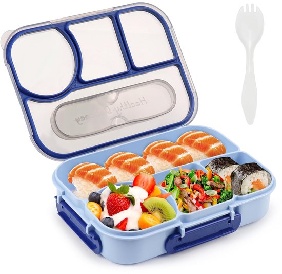 Lichtblauwe lunchbox met 5 vakken, gevuld met sushi, salade en fruit. Inclusief witte vork.