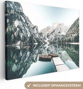 Canvas schilderij 160x120 cm - Wanddecoratie Landschap - Boot - Winter - Bergen - Muurdecoratie woonkamer - Slaapkamer decoratie - Kamer accessoires - Schilderijen