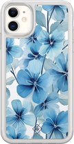 Casimoda® hoesje - Geschikt voor iPhone 11 - Indigo Gardens - 2-in-1 case - Schokbestendig - Bloemen - Verhoogde randen - Blauw, Transparant