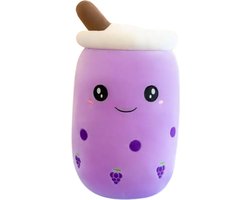 foto van Bubble Tea Knuffel - Teedz - Kinderen - Kleurrijk - Pluche - Kussen - Paars - Druiven - Decor