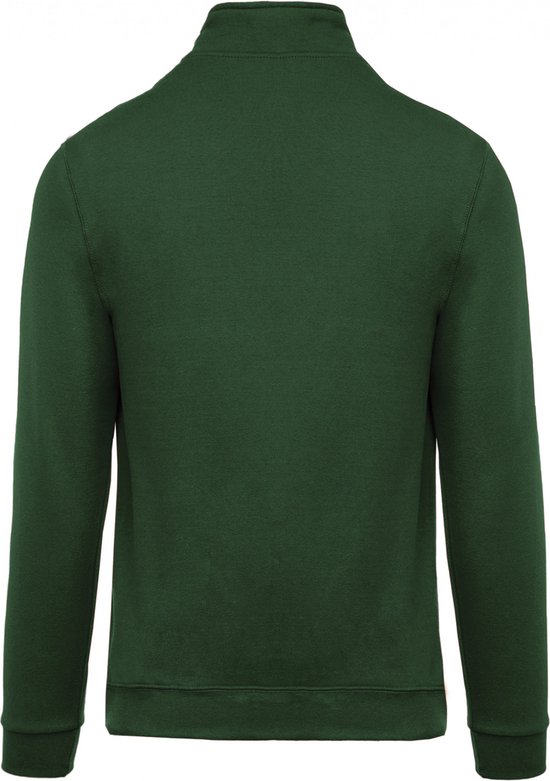 Donkergroene sweater met lange mouwen, hoge kraag en ritssluiting, van achteren gezien.