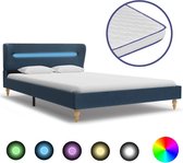 Bed met LED en traagschuim matras stof blauw 140x200 cm