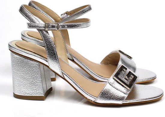 GUESS Mack2/Sandalo Dames Sandalen - Zilver - Maat 36 | bol.com
