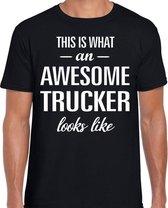 Awesome Trucker - geweldige vrachtwagenchauffeur cadeau t-shirt zwart heren - beroepen shirts / verjaardag cadeau L