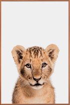 JUNIQE - Poster met kunststof lijst Lion Cub II -60x90 /Bruin