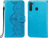 Voor Samsung Galaxy A21 Flower Vine Embossing Pattern Horizontale Flip Leather Case met Card Slot & Holder & Wallet & Lanyard (Blue)