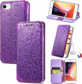 Blooming Mandala Reliëfpatroon Magnetische Horizontale Flip Leren Hoes met houder & kaartsleuven & portemonnee voor iPhone SE 2020/8/7 (paars)