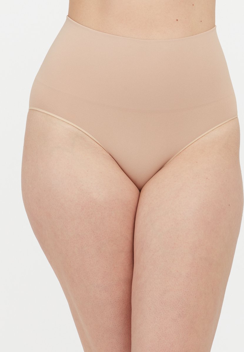 SPANXshape™ ExtraOrdinary Brief - Kleur Beige - Maat S