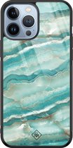 Casimoda® hoesje - Geschikt voor iPhone 13 Pro Max - Marmer Azuurblauw - Luxe Hard Case Zwart - Backcover telefoonhoesje - Blauw