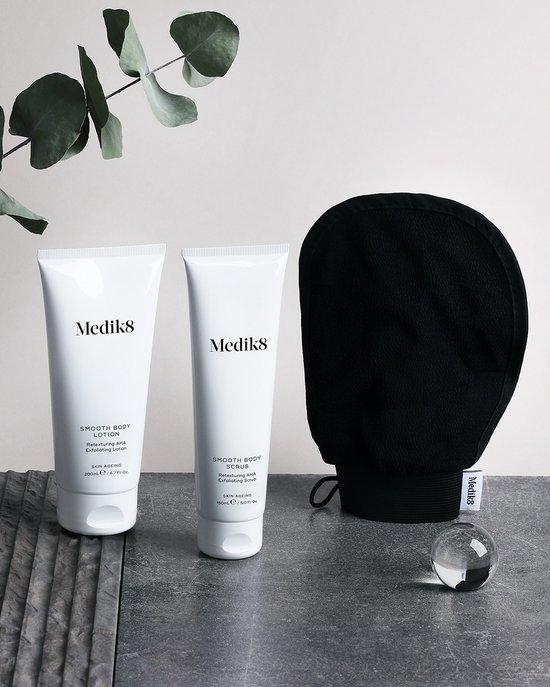Medik8 Smooth Body Exfoliating KIT
