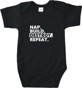 Rompertjes baby met tekst - Nap. Build. Destroy. Repeat - Romper zwart - Maat 50/56