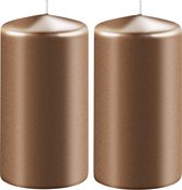2x Metallic koperen cilinderkaarsen/stompkaarsen 6 x 10 cm 36 branduren - Geurloze kaarsen metallic koper - Woondecoraties