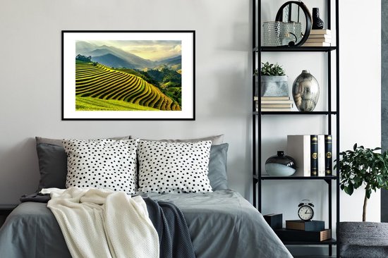 Affiche avec cadre Rizières en terrasses avec paysage de montagne au Vietnam - 90x60 cm