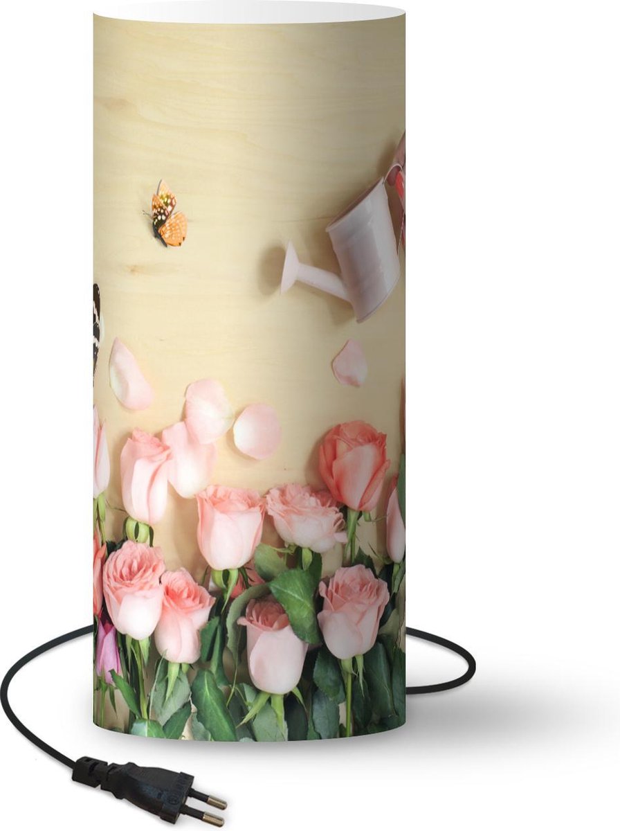 Lamp - Nachtlampje - Tafellamp slaapkamer - Bloemen - Rozen - Gieter - 33 cm hoog - Ø14.3 cm - Inclusief LED lamp