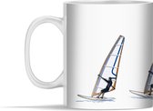 Mok - vier poses tijdens het windsurfen - 350 ml - Beker