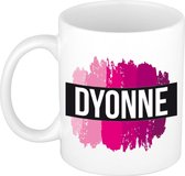 Dyonne  naam cadeau mok / beker met roze verfstrepen - Cadeau collega/ moederdag/ verjaardag of als persoonlijke mok werknemers
