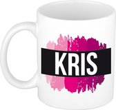 Kris  naam cadeau mok / beker met roze verfstrepen - Cadeau collega/ moederdag/ verjaardag of als persoonlijke mok werknemers