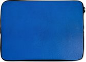Laptophoes 14 inch 36x26 cm - Muur textuur - Macbook & Laptop sleeve Textuur van en diepblauwe muur - Laptop hoes met foto