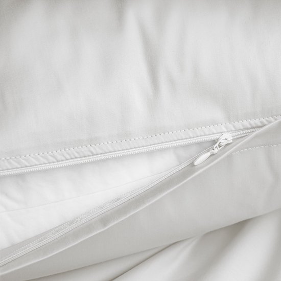 Nordic Paradise - Housse de couette en satin de Katoen de Luxe 140x220 cm + 2 taies d'oreiller 60x70 cm avec fermeture éclair fine - Wit perle