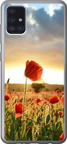 Geschikt voor Samsung Galaxy A52 5G hoesje - Kleurrijke lucht boven vele Klaprozen - Siliconen Telefoonhoesje