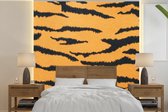Behang - Fotobehang Tijgerprint - Bruin - Oranje - Breedte 350 cm x hoogte 350 cm