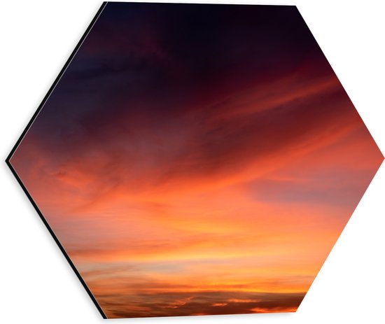 Dibond Hexagon - Oranjekleurige Lucht van Zonsondergang - 30x26.1 cm Foto op Hexagon (Met Ophangsysteem)