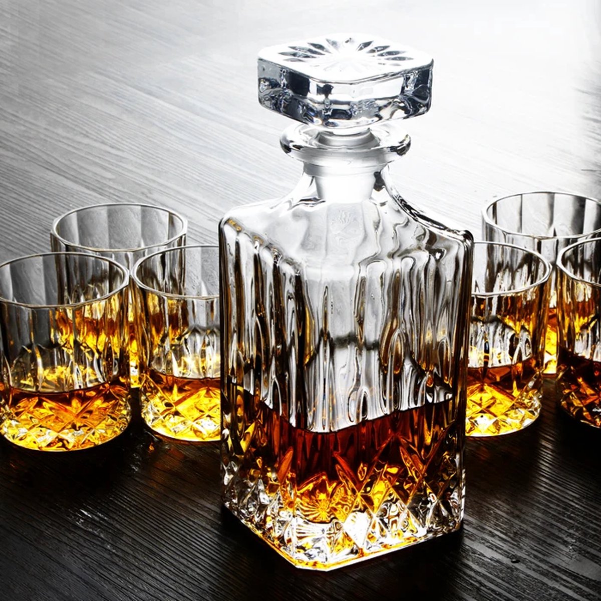 Whiskey Karaf - Whiskey set - Whiskey glazen - Karaf - Met 4 Glazen