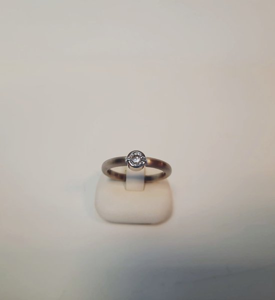 Witgouden dames ring - 18 karaat - diamant - uitverkoop juwelier Verlinden St. Hubert - van €1750,= voor €1429,=