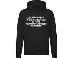 Ik ben een rij-instructeur in feite, riskeer ik dagelijks mijn leven | rijschool | rijinstructeur | rijles | autorijschool | Unisex | Trui | Sweater | Hoodie | Capuchon | Zwart