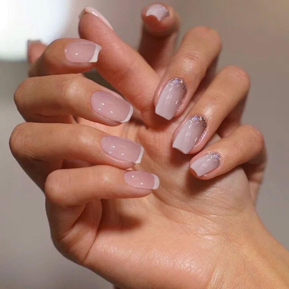 Valse nagels 48st - nude roze & glitter - full coverage - stijlvolle nagelaccessoires - ShopVlot