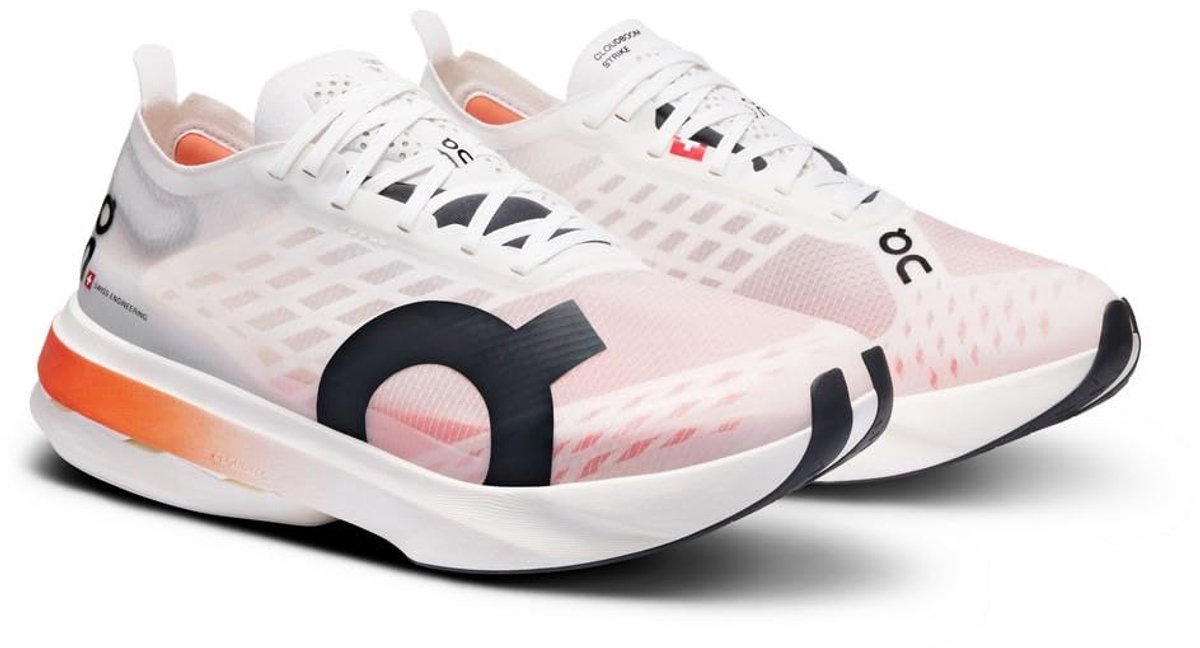 ON Cloudboom Strike - Hardloopschoenen - White/Black - 38