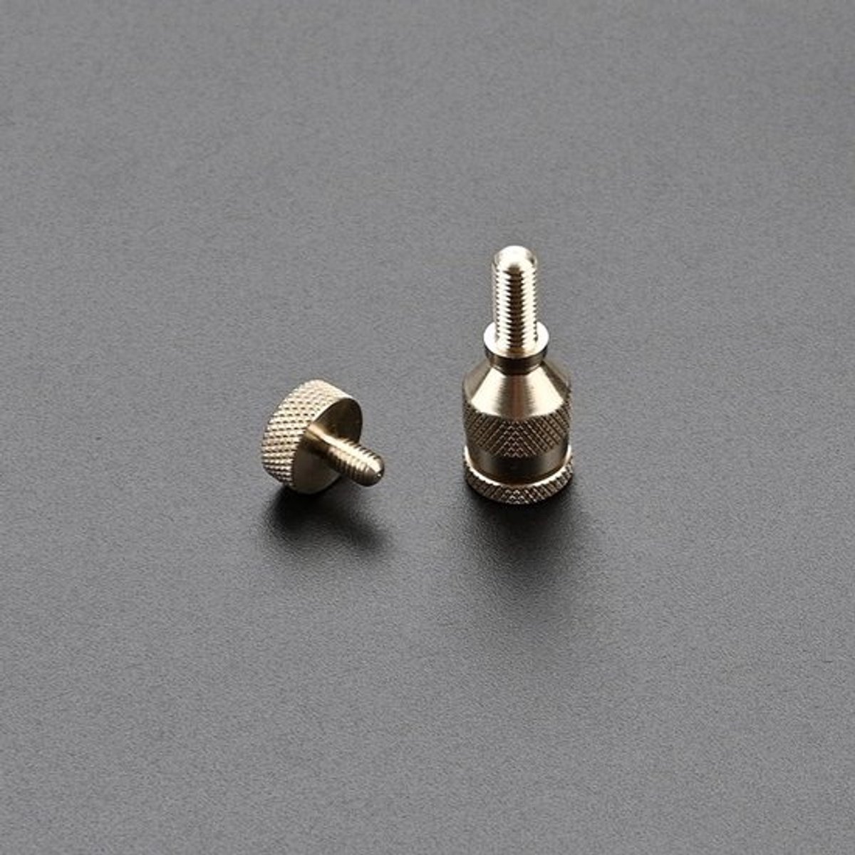 Instrument Reparatie Onderdelen - Saxofoon Hals - Vaste Schroef - Geschikt voor Alt Tenor Sopraansaxofoon - Koper-Nikkel - Aanhaalschroeven - Sax Gebogen Hals - Draad Diameter 5mm