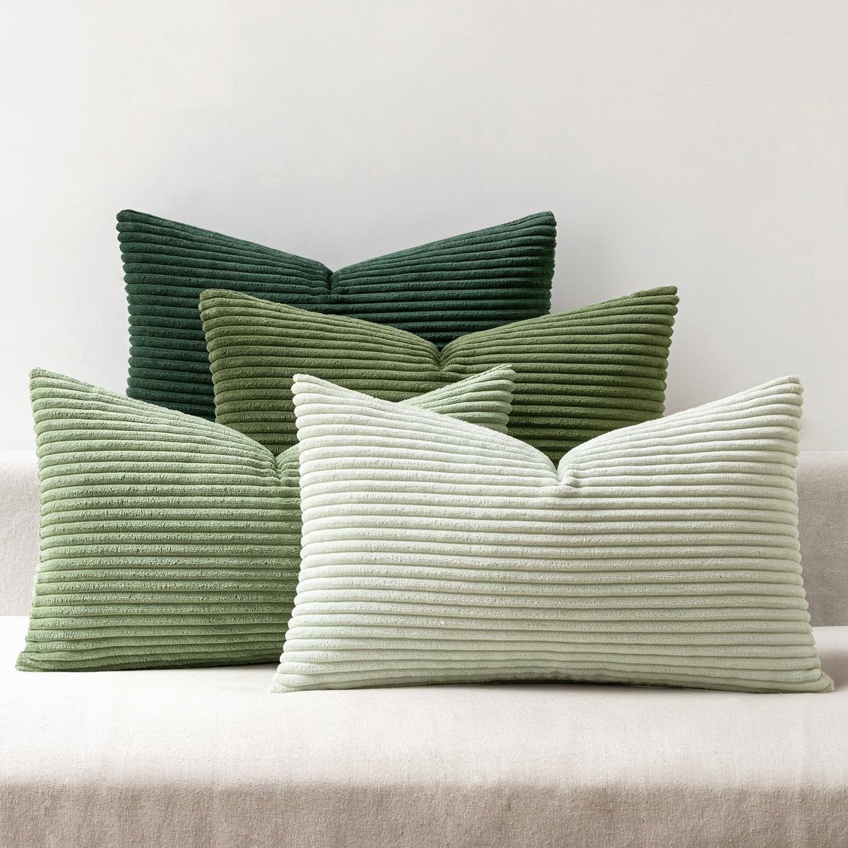 Omgoods - Set van 4 Corduroy Kussenhoezen 40 x 60cm in Saliegroen