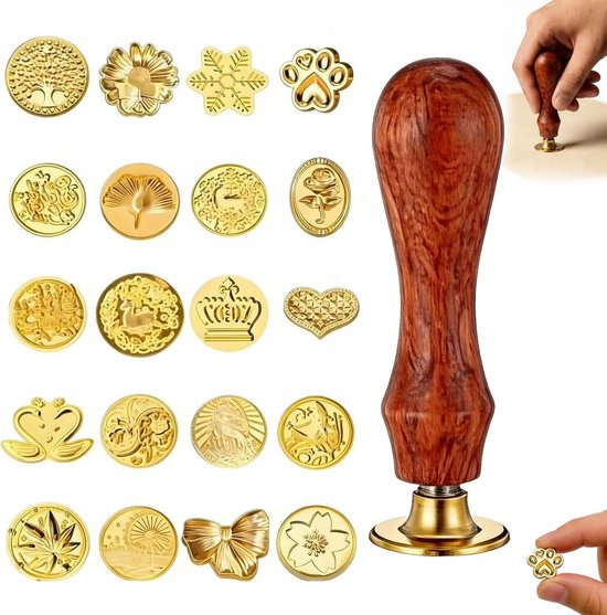 Set wax seal stempels met een houten handvat en 20 gouden koppen met ontwerpen zoals een levensboom, bloemen, harten, sterren, dieren en een vlinder.
