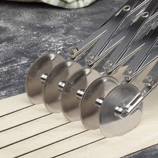 Deegsnijder set met verstelbare taartverdeler en pizzasnijder pasta roller van Superficiënta. — afbeelding 5